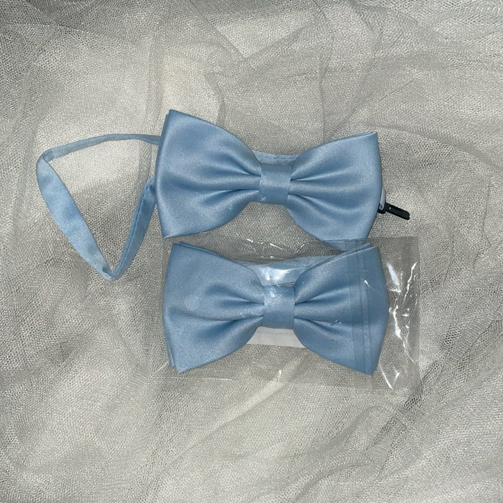 Azazie matte satin sky blue bow tie